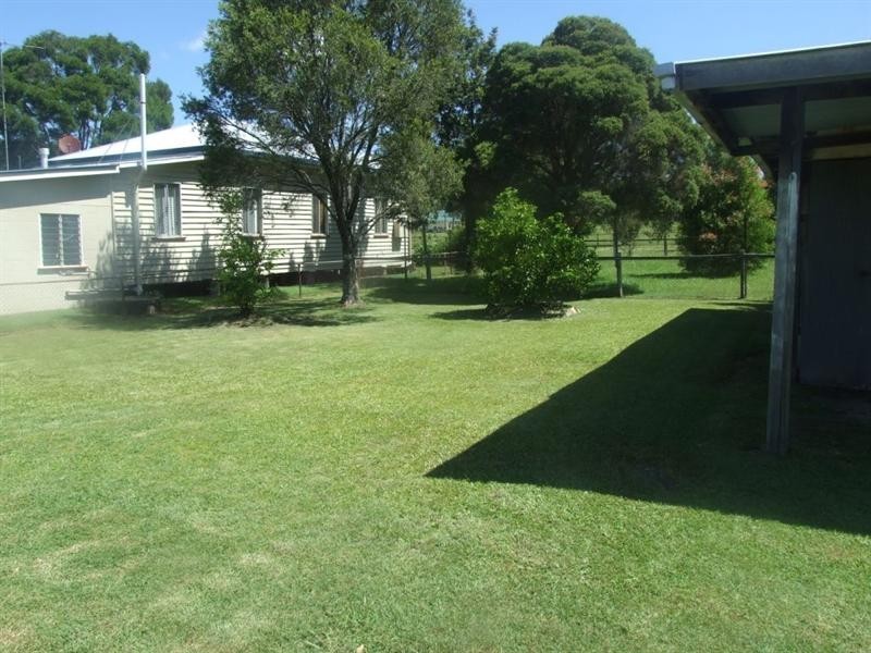 9 Lalor Street, Crows Nest QLD 4355