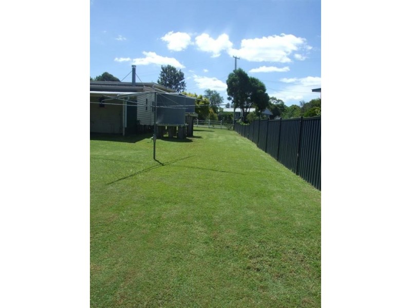 9 Lalor Street, Crows Nest QLD 4355