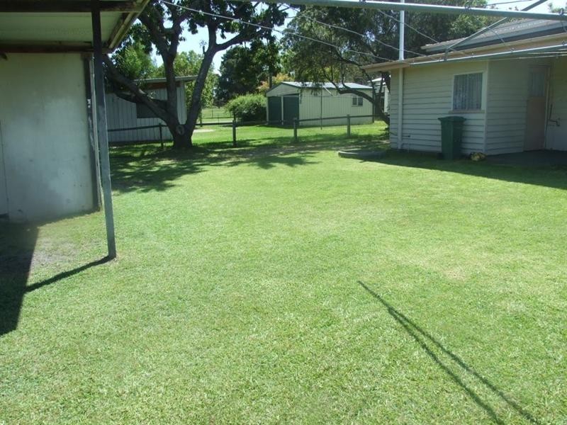 9 Lalor Street, Crows Nest QLD 4355