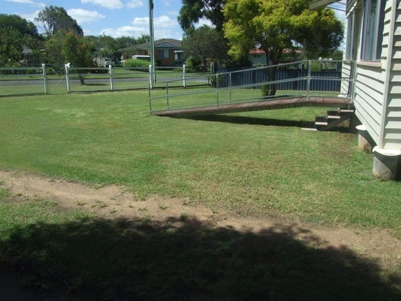 9 Lalor Street, Crows Nest QLD 4355