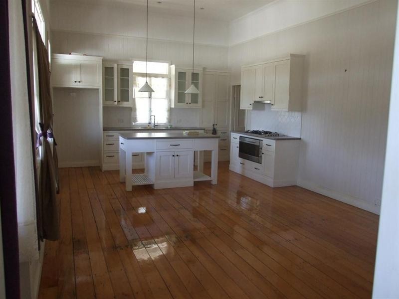 18 Sharp Street, Crows Nest QLD 4355