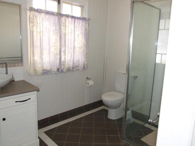 18 Sharp Street, Crows Nest QLD 4355