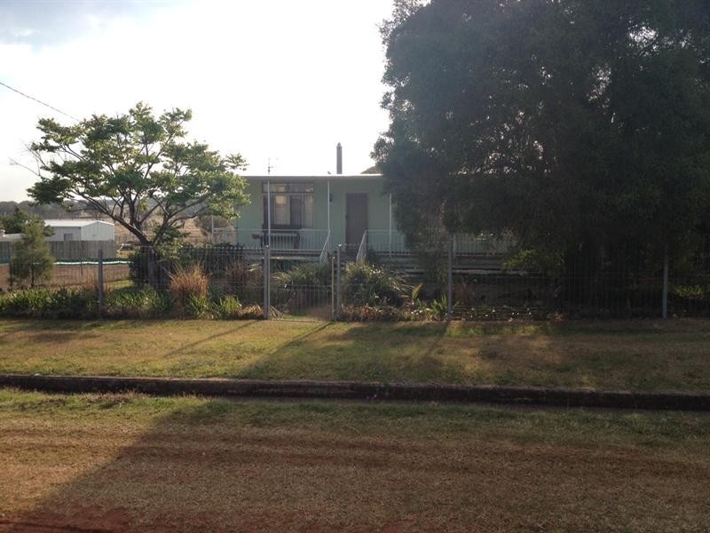 153 Mocatta Street, Goombungee QLD 4354