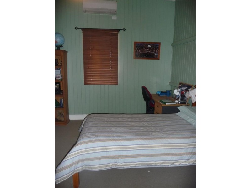 153 Mocatta Street, Goombungee QLD 4354