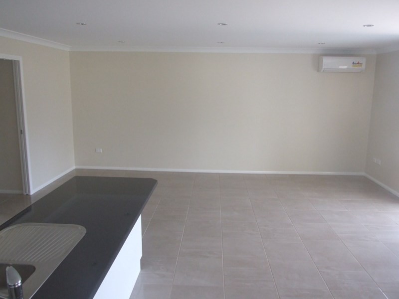 41 Naomi Drive, Crows Nest QLD 4355