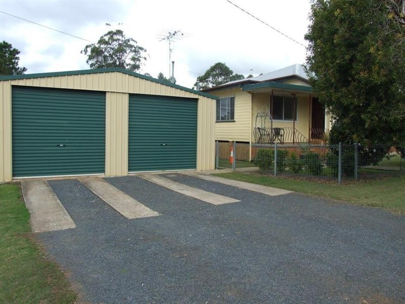 32 Andrews Road, Crows Nest QLD 4355