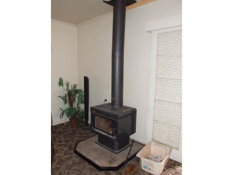 32 Andrews Road, Crows Nest QLD 4355