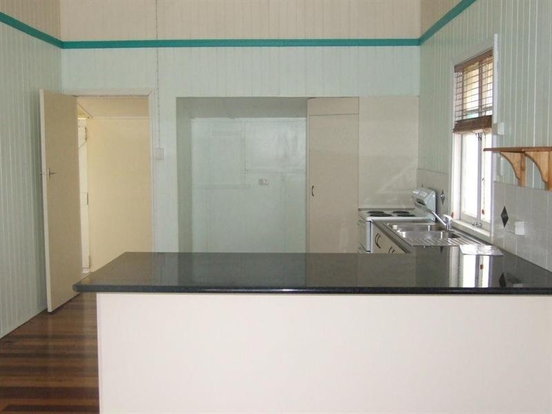 23 Park Road, Crows Nest QLD 4355