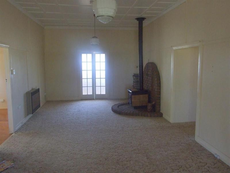 2024 Oakey-Cooyar Road, Goombungee QLD 4354