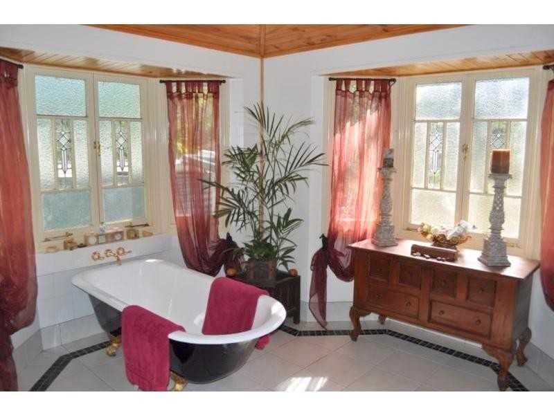 170 Green Gully Road, Murphys Creek QLD 4352