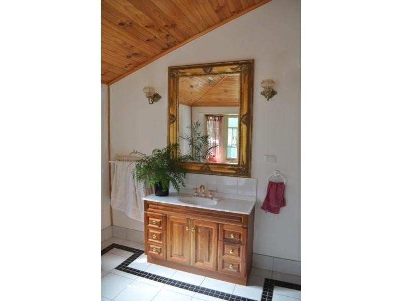 170 Green Gully Road, Murphys Creek QLD 4352