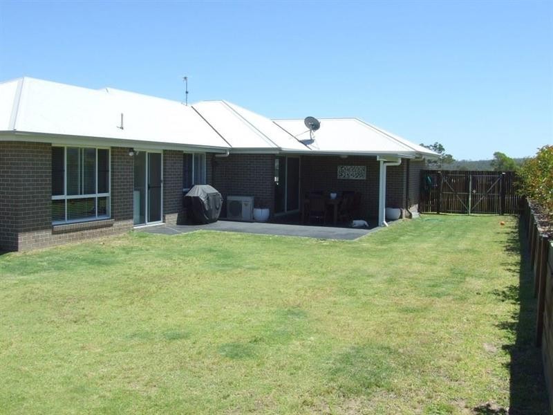 15 Naomi Drive, Crows Nest QLD 4355