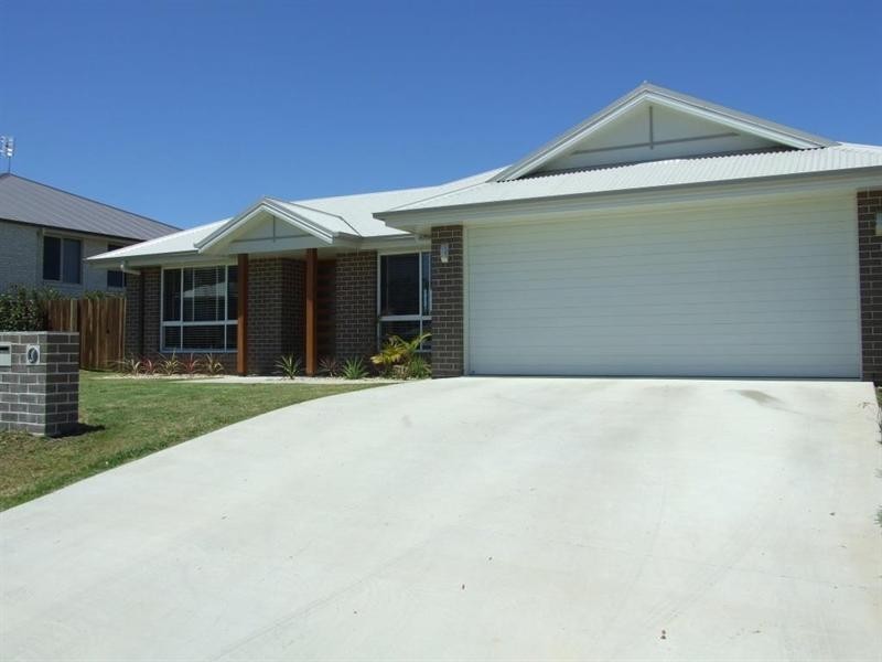 15 Naomi Drive, Crows Nest QLD 4355