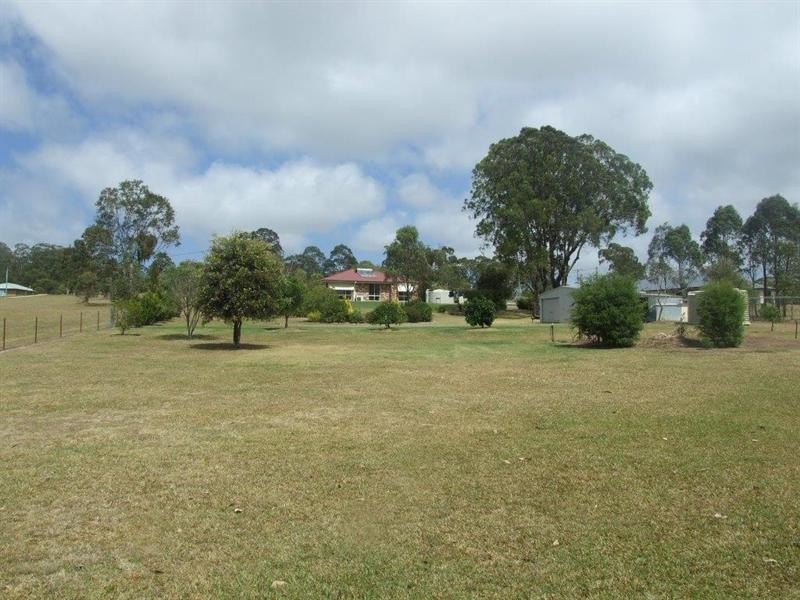 14 Eastside Road, Crows Nest QLD 4355