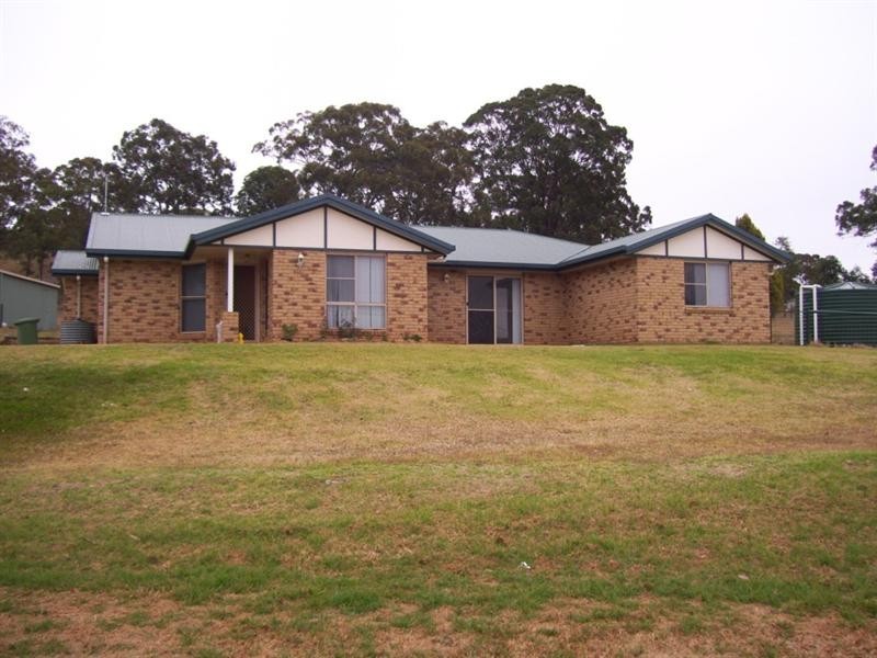 9 Eastside Road, Crows Nest QLD 4355