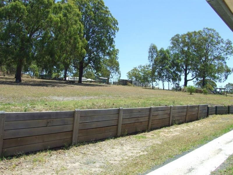 9 Eastside Road, Crows Nest QLD 4355