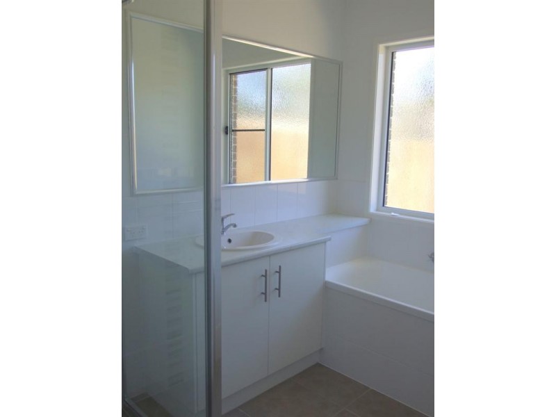 7 Lewis Street, Crows Nest QLD 4355