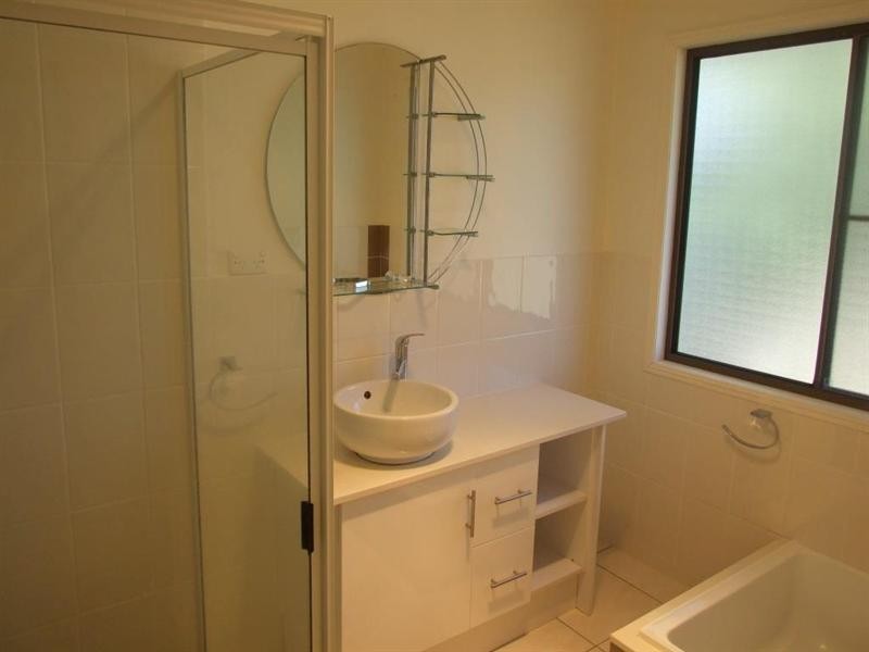 1 oxford Street, Crows Nest QLD 4355