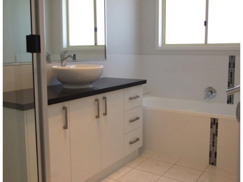 9 Cedarwood Drive, Crows Nest QLD 4355