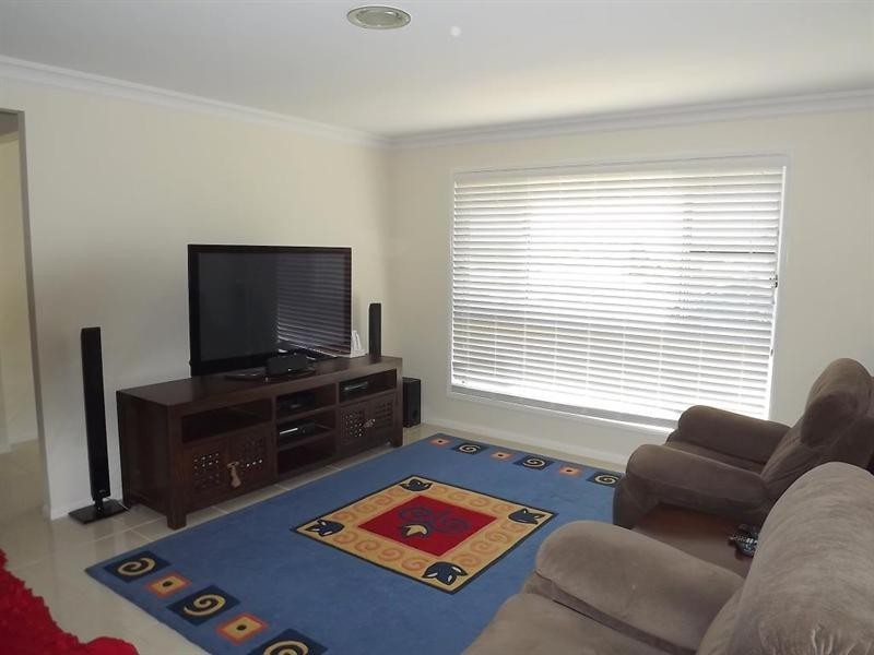 15 Naomi Drive, Crows Nest QLD 4355