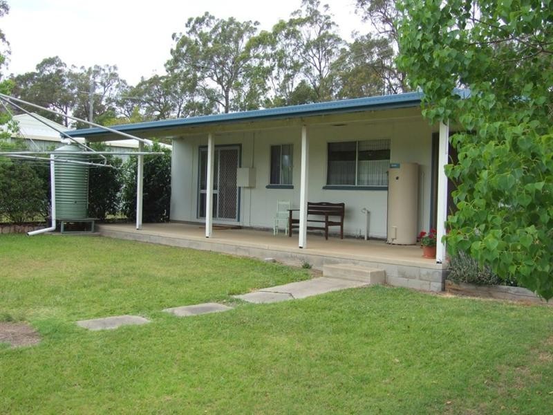 16 Charles Street, Crows Nest QLD 4355