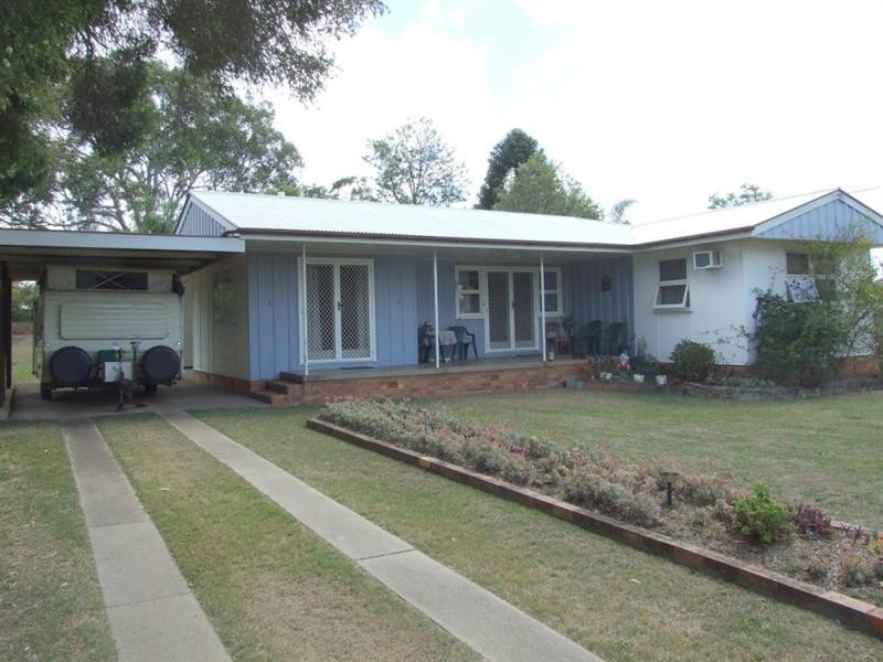 31 Thallon Street, Crows Nest QLD 4355