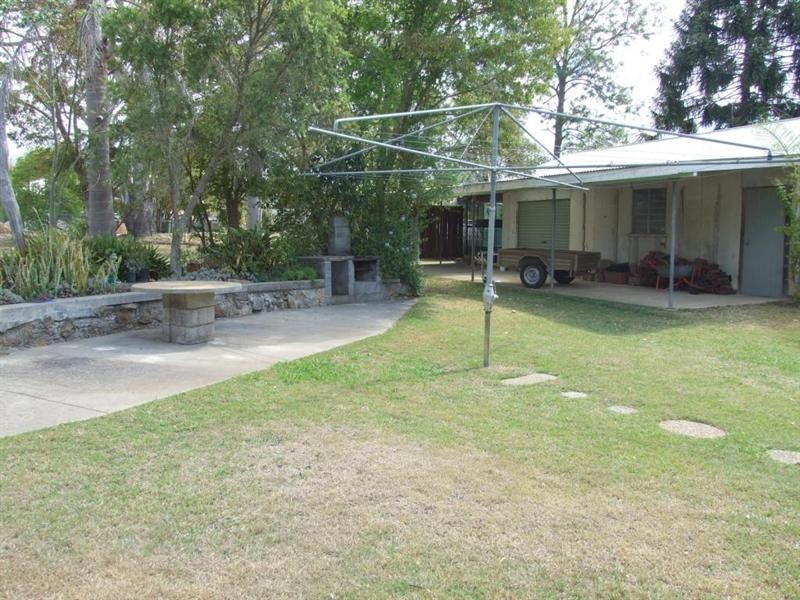 31 Thallon Street, Crows Nest QLD 4355