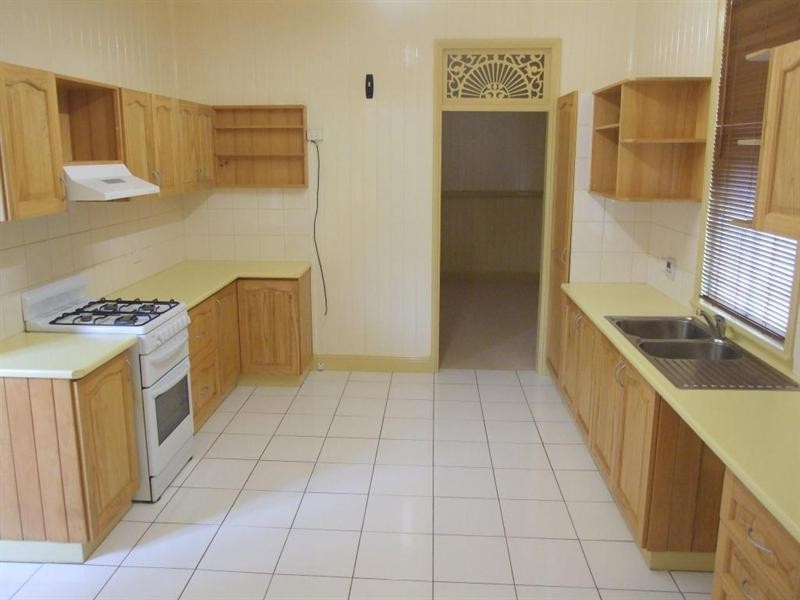 9 George Street, Goombungee QLD 4354