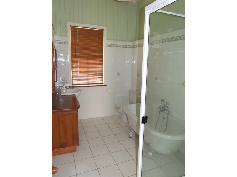 9 George Street, Goombungee QLD 4354