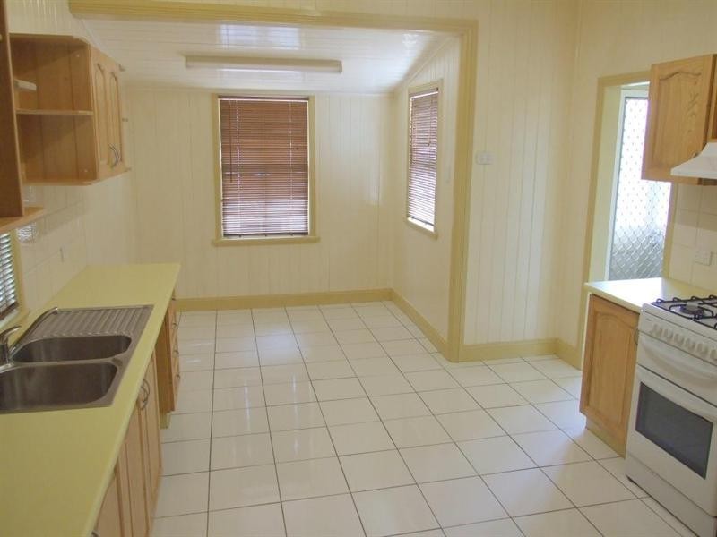 9 George Street, Goombungee QLD 4354