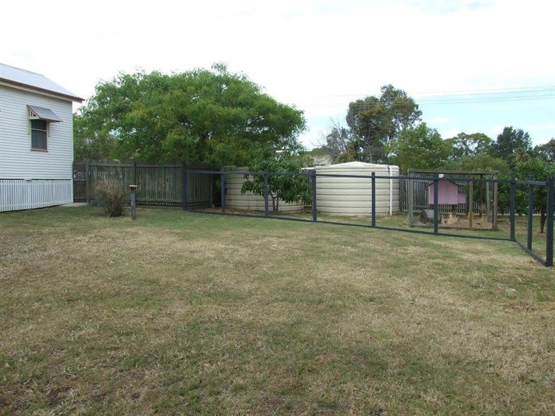 9 George Street, Goombungee QLD 4354