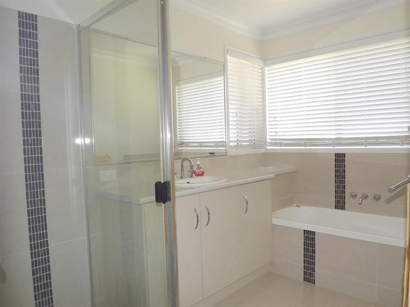 15 Naomi Drive, Crows Nest QLD 4355