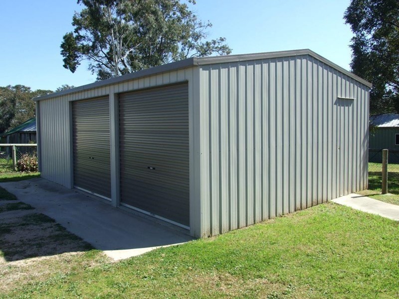 2 New England Highway, Crows Nest QLD 4355