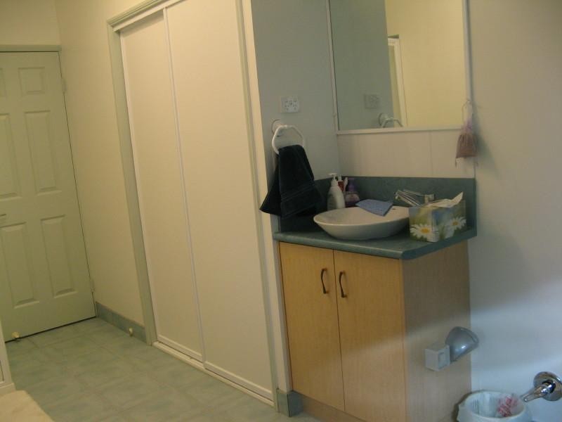 1 New England Highway, Crows Nest QLD 4355