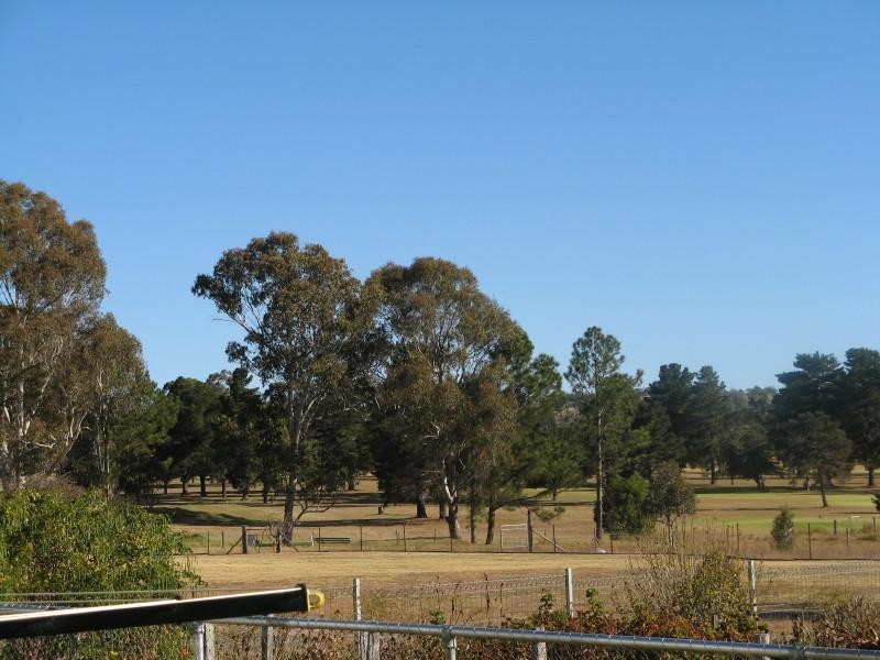 1 New England Highway, Crows Nest QLD 4355