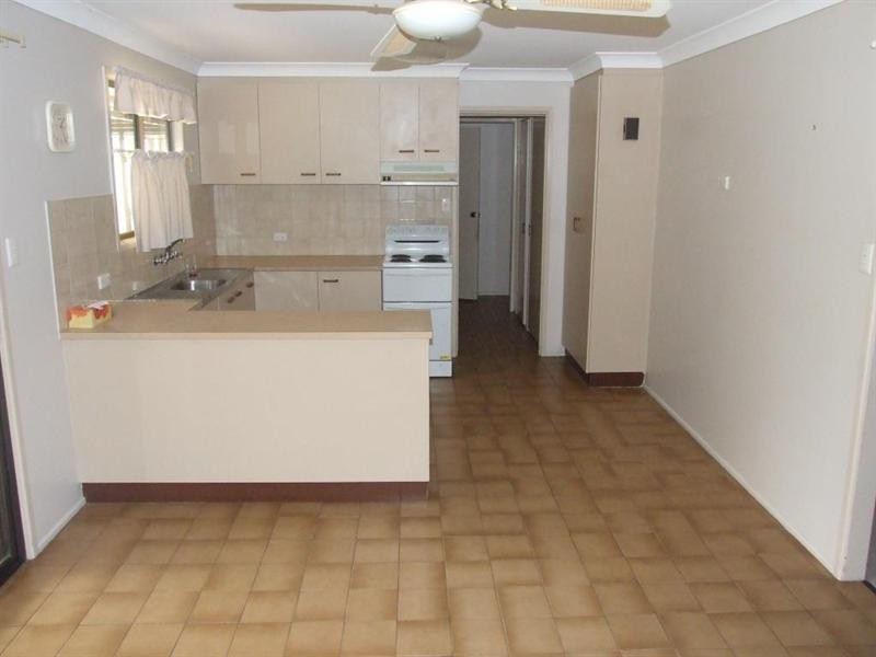 9 Esk Street, Crows Nest QLD 4355
