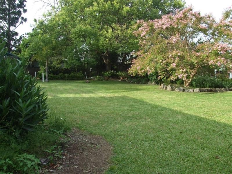 9 Esk Street, Crows Nest QLD 4355