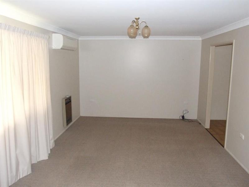 9 Esk Street, Crows Nest QLD 4355