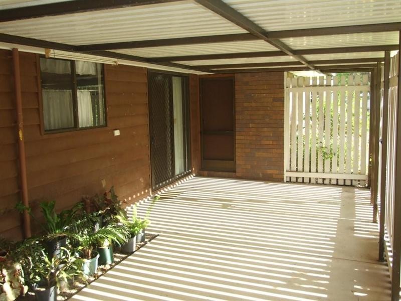 9 Esk Street, Crows Nest QLD 4355