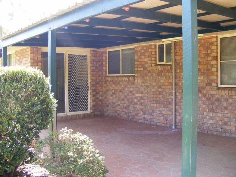 57 Albert Street West, Crows Nest QLD 4355