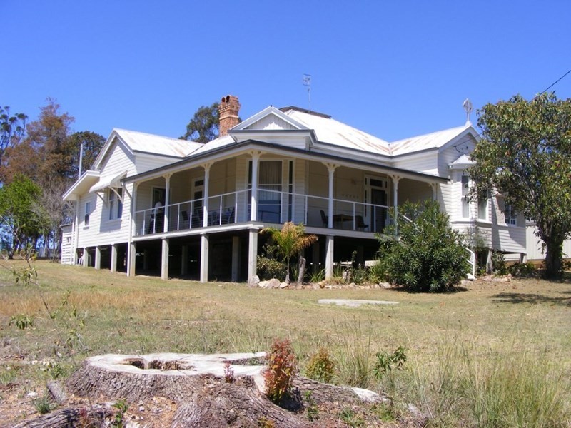 7 William Street, Crows Nest QLD 4355