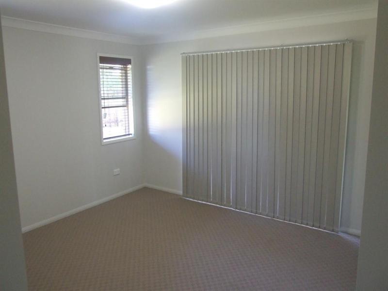 22 Samuel Avenue, Crows Nest QLD 4355