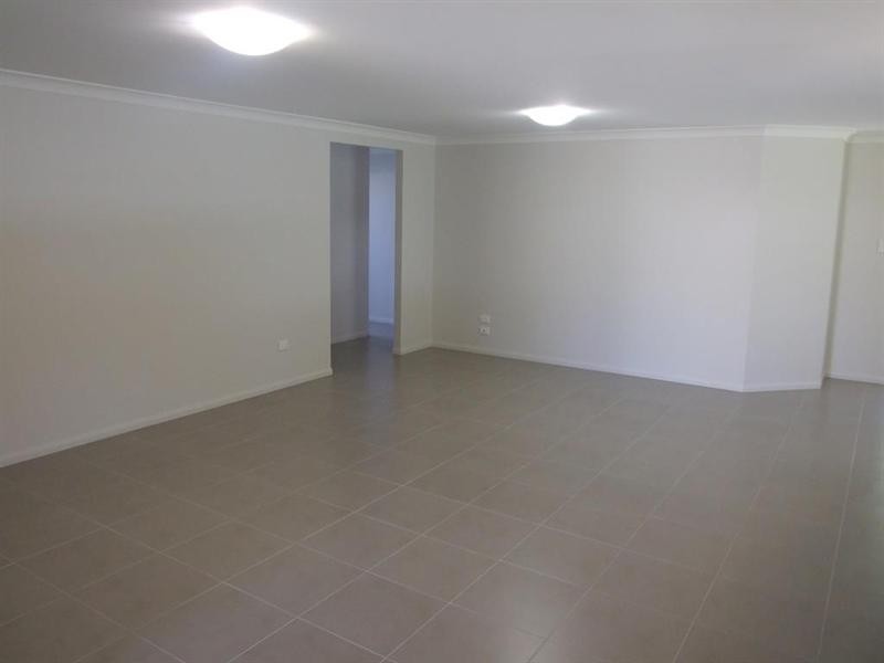 22 Samuel Avenue, Crows Nest QLD 4355