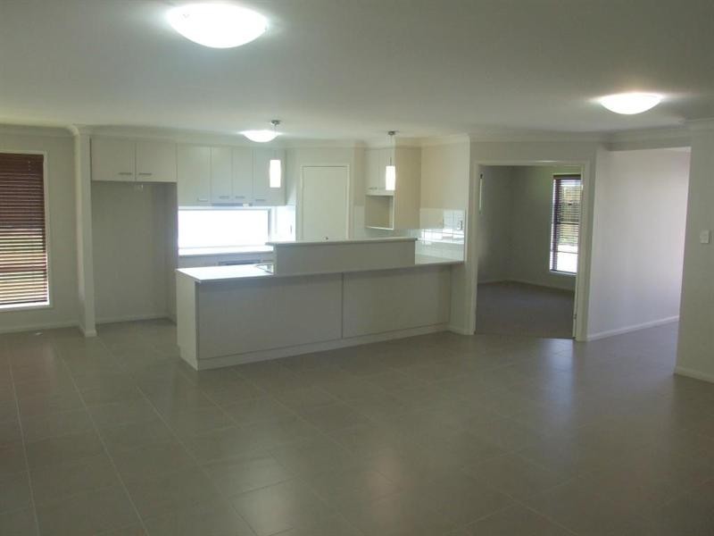 22 Samuel Avenue, Crows Nest QLD 4355