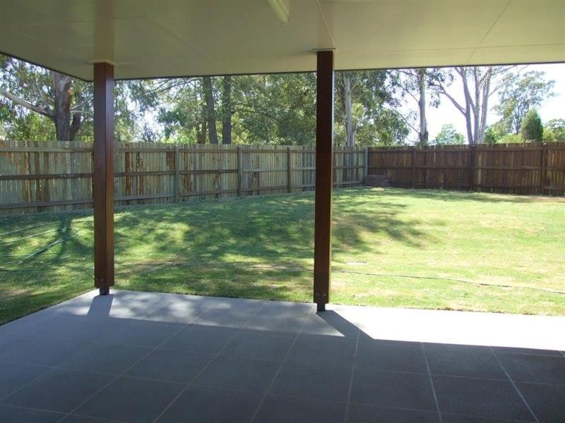 22 Samuel Avenue, Crows Nest QLD 4355