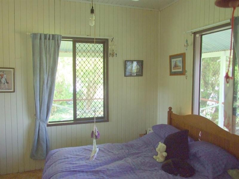 20 Mann Road, Haden QLD 4353