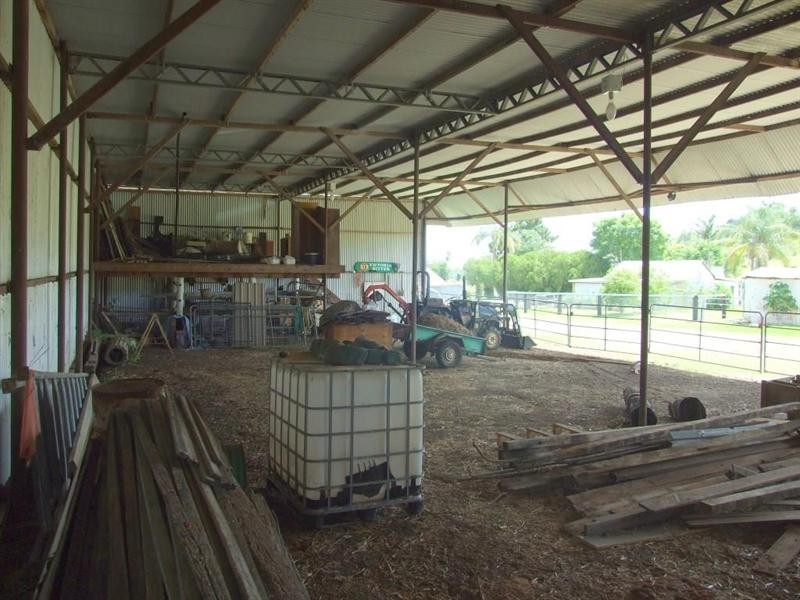 20 Mann Road, Haden QLD 4353