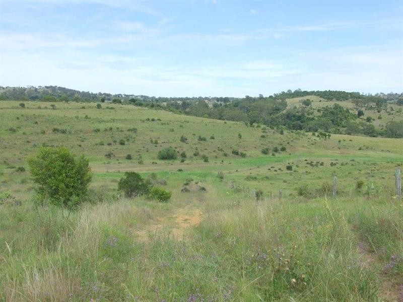 20 Mann Road, Haden QLD 4353