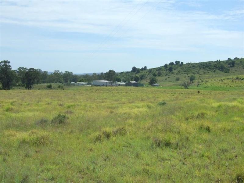 20 Mann Road, Haden QLD 4353