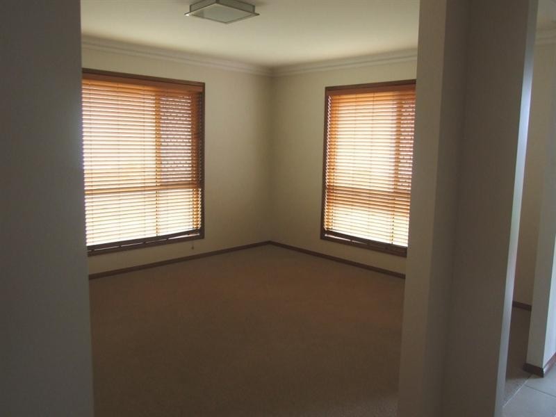 24 Naomi Drive, Crows Nest QLD 4355